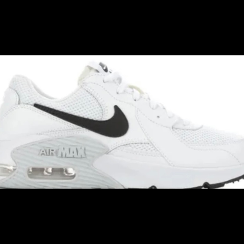 Nike Air Max Excee Size 7.5